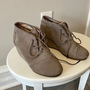 Toms Wedges